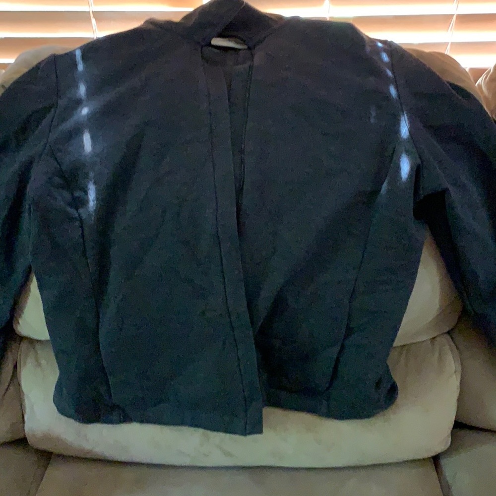 amanda smith grey jacket. large